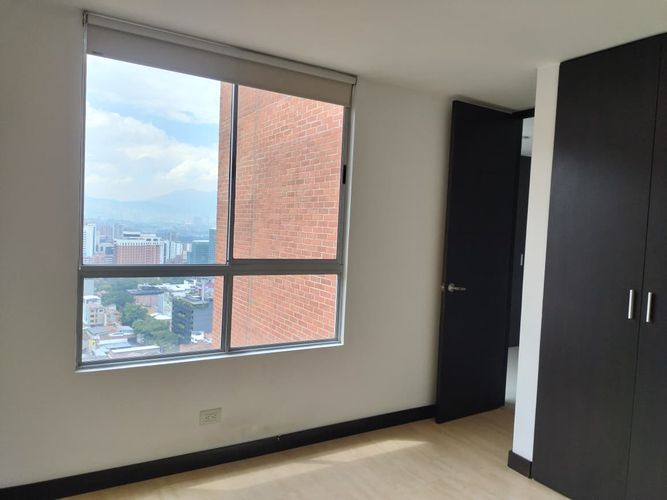 Apartamento de 3 alcobas en arriendo en El Poblado, Medellín, 122 m² · foto 13 de 18