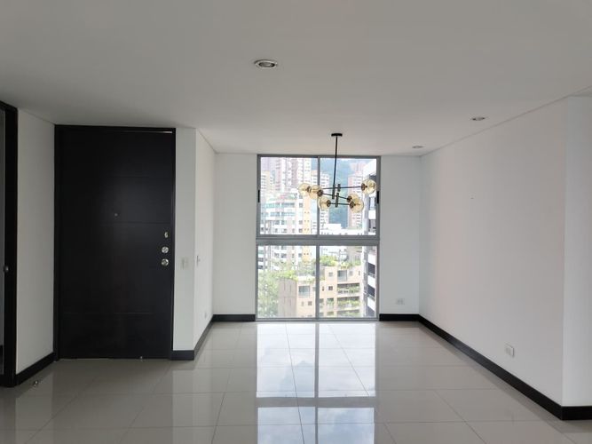Apartamento de 3 alcobas en arriendo en El Poblado, Medellín, 122 m² · foto 14 de 18
