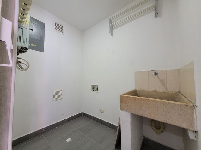 Apartamento de 2 alcobas en arriendo en Alejandría, Medellín, 75 m² · foto 12 de 20