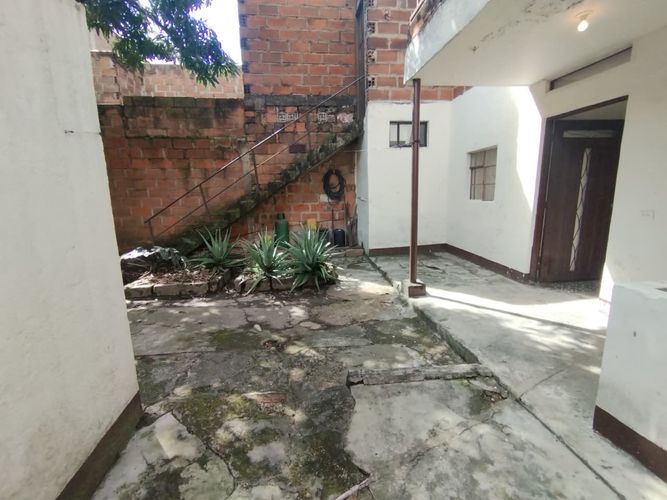 Bodega en arriendo en Cristo Rey, Medellín, 250 m² · foto 7 de 20
