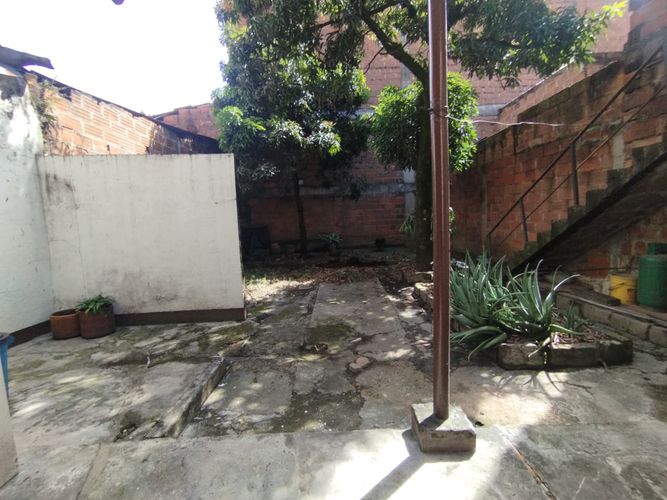 Bodega en arriendo en Cristo Rey, Medellín, 250 m² · foto 11 de 20