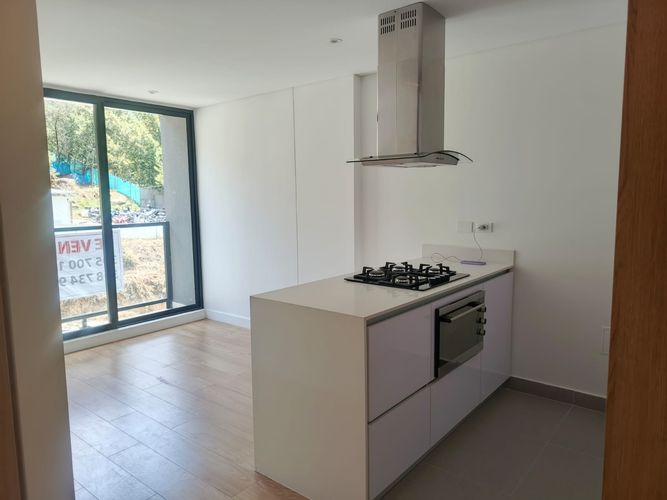 Apartaestudio en venta en Bosque De Pinos, Bogotá, 47 m² · foto 3 de 10