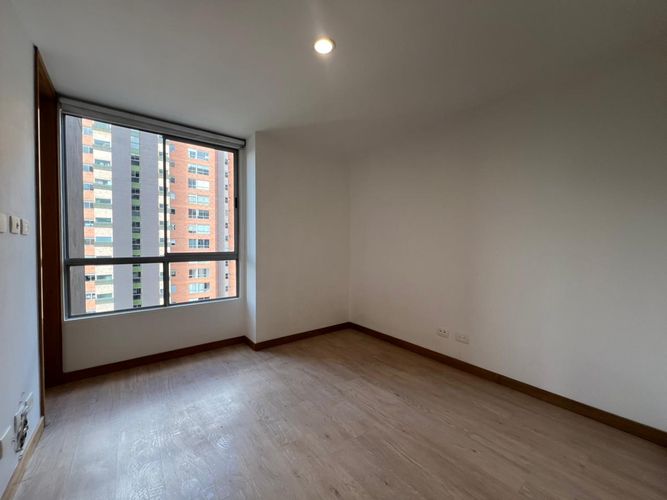 Apartamento de 3 alcobas en arriendo en Loma Benedictinos, Envigado, 140 m² · foto 11 de 20