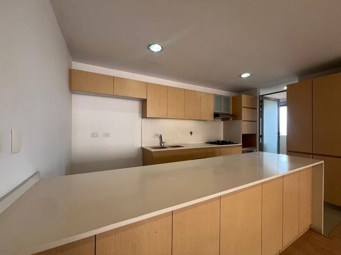 Apartamento de 3 alcobas en arriendo en Loma Benedictinos, Envigado, 140 m² · foto 6 de 20