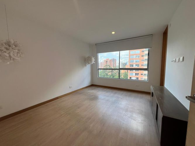 Apartamento de 3 alcobas en arriendo en Loma Benedictinos, Envigado, 140 m² · foto 15 de 20