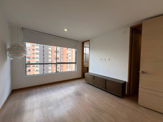 Apartamento de 3 alcobas en arriendo en Loma Benedictinos, Envigado, 140 m² · foto 9 de 20