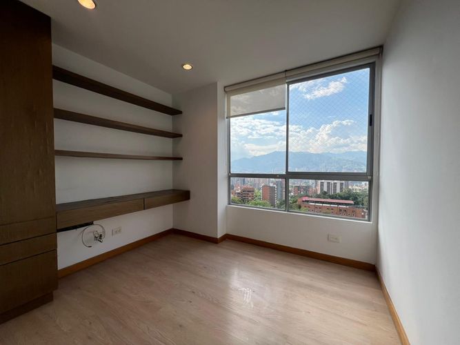 Apartamento de 3 alcobas en arriendo en Loma Benedictinos, Envigado, 140 m² · foto 12 de 20