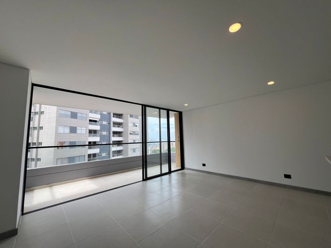 Apartamento de 2 alcobas en arriendo en Loma Del Esmeraldal, Envigado, 90 m² · foto 2 de 15