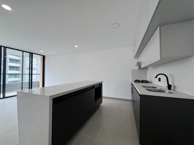 Apartamento de 2 alcobas en arriendo en Loma Del Esmeraldal, Envigado, 90 m² · foto 5 de 15
