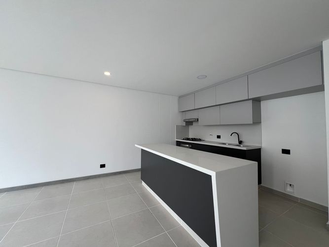 Apartamento de 2 alcobas en arriendo en Loma Del Esmeraldal, Envigado, 90 m² · foto 6 de 15