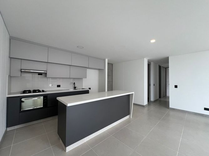 Apartamento de 2 alcobas en arriendo en Loma Del Esmeraldal, Envigado, 90 m² · foto 7 de 15