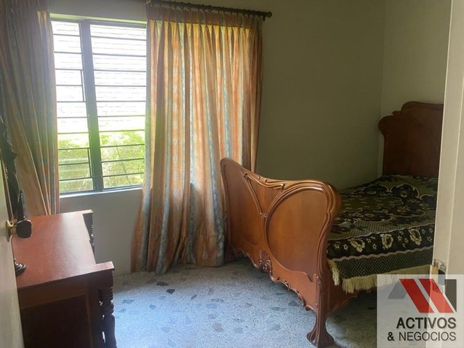 Casa de 4 alcobas en arriendo en La Aguacatala, Medellín, 217 m² · foto 18 de 24