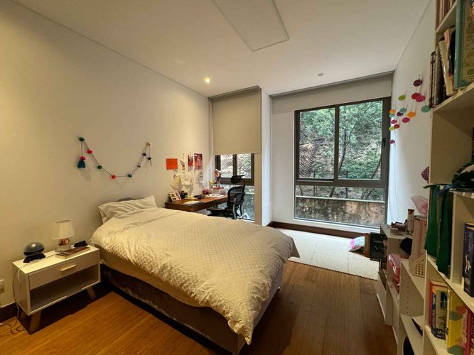 Apartamento de 4 alcobas en venta en Cerros De Los Alpes, Bogotá, 309 m² · foto 11 de 15