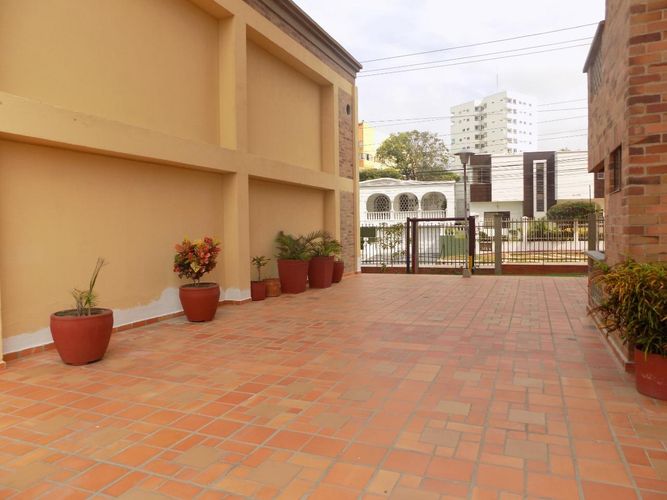 Apartamento de 3 alcobas en arriendo en Cr. Torre De Las Antillas, Barranquilla, 105 m² · foto 2 de 16