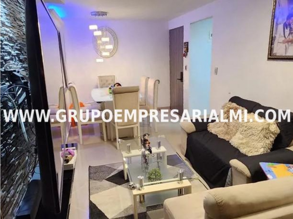 Apartamento en venta en Laureles, Medellín 2