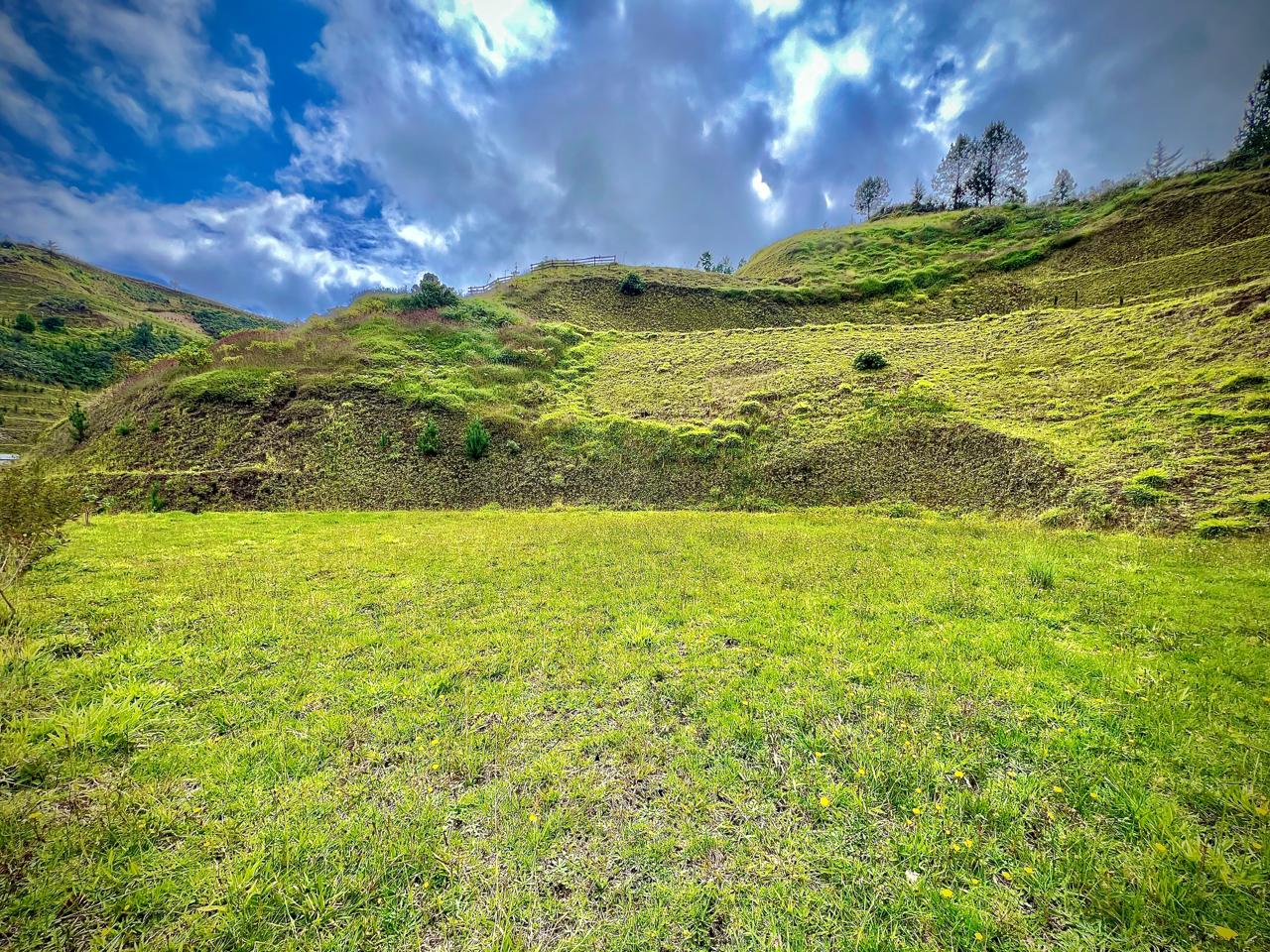 Land in Lejos del nido (1842 m²) for Sale
