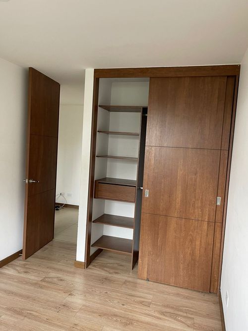 Apartamento de 2 alcobas en arriendo en Loma De Los Gonzalez, Medellín, 90 m² · foto 10 de 10