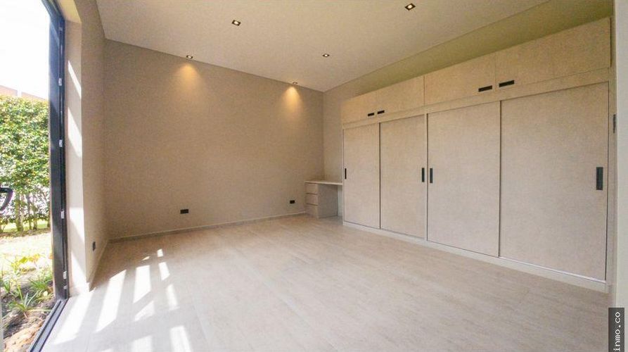 Casa de 4 alcobas en venta en Llano Grande, Rionegro, 400 m² · foto 8 de 15