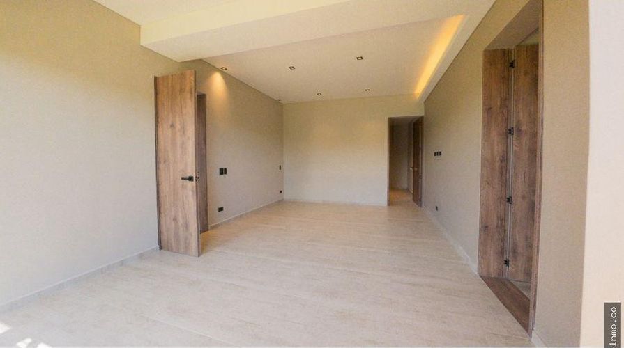 Casa de 4 alcobas en venta en Llano Grande, Rionegro, 400 m² · foto 10 de 15