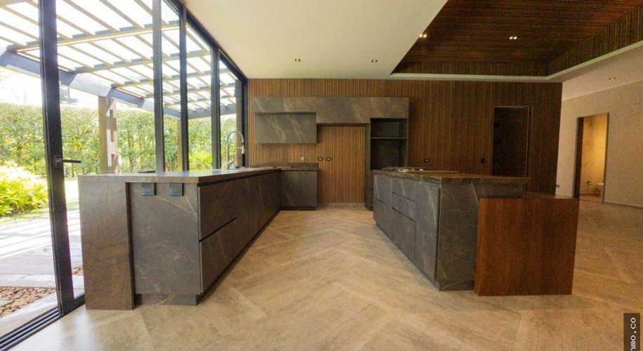 Casa de 4 alcobas en venta en Llano Grande, Rionegro, 400 m² · foto 6 de 15