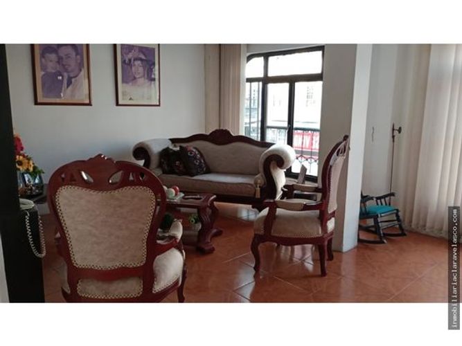 Casa de 7 alcobas en venta en San Jose, Armenia, 170 m² · foto 2 de 15