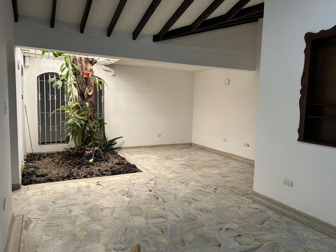 Casa de 3 alcobas en venta en Tejares Cristales, Cali, 312 m² · foto 11 de 24