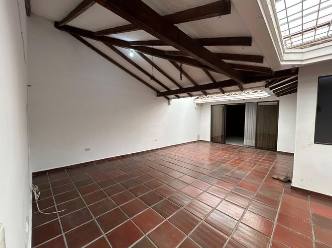 Casa de 3 alcobas en venta en Tejares Cristales, Cali, 312 m² · foto 13 de 24
