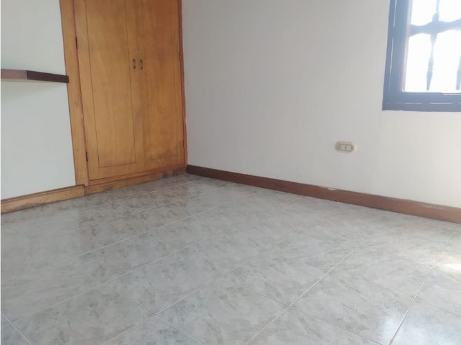 Casa de 5 alcobas en venta en Loma Del Chocho, Envigado, 200 m² · foto 21 de 24