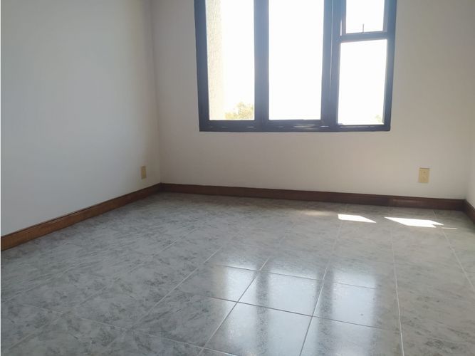 Casa de 5 alcobas en venta en Loma Del Chocho, Envigado, 200 m² · foto 22 de 24