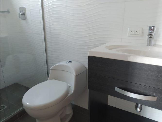 Casa de 5 alcobas en venta en Loma Del Chocho, Envigado, 200 m² · foto 23 de 24