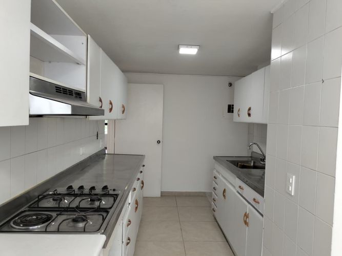 Apartamento de 3 alcobas en venta en El Poblado, Medellín, 140 m² · foto 6 de 20