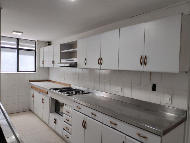 Apartamento de 3 alcobas en venta en El Poblado, Medellín, 140 m² · foto 7 de 20