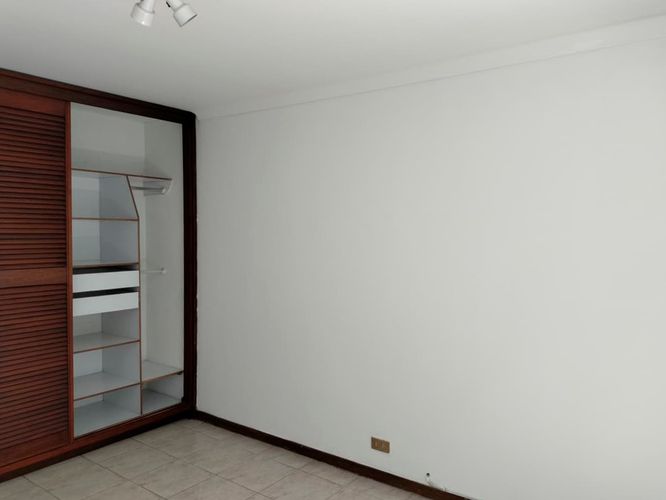 Apartamento de 3 alcobas en venta en El Poblado, Medellín, 140 m² · foto 18 de 20