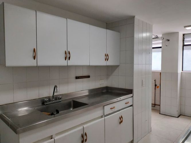 Apartamento de 3 alcobas en venta en El Poblado, Medellín, 140 m² · foto 9 de 20