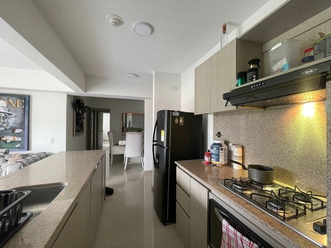 Apartamento de 3 alcobas en venta en Tres Esquinas, Sabaneta, 88 m² · foto 7 de 22