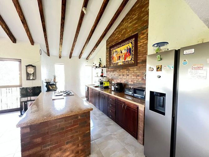 Finca en venta en Guamito, El Carmen de Viboral, 374 m² · foto 9 de 24