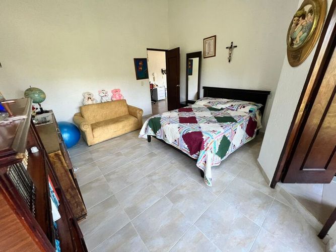 Finca en venta en Guamito, El Carmen de Viboral, 374 m² · foto 14 de 24