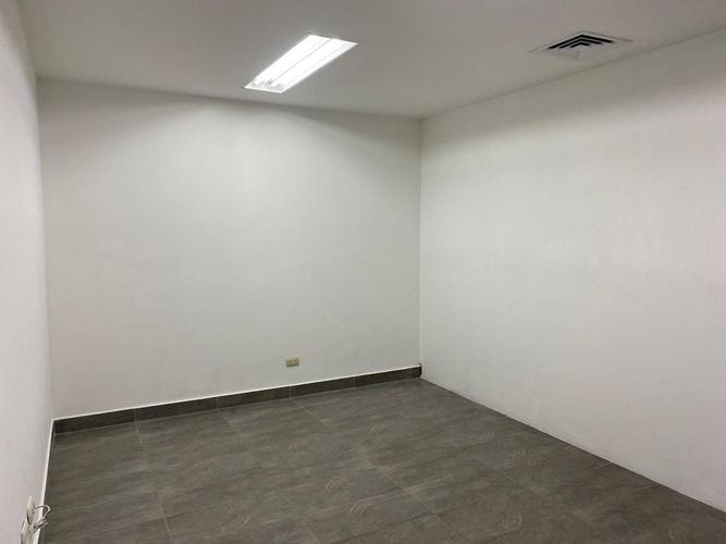 Oficina en arriendo en El Poblado, Medellín, 45 m² · foto 5 de 8