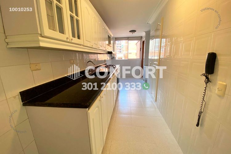 Apartamento de 3 alcobas en arriendo en Laureles, Medellín, 111 m² · foto 10 de 24