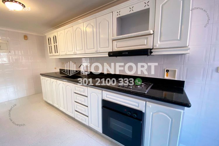 Apartamento de 3 alcobas en arriendo en Laureles, Medellín, 111 m² · foto 9 de 24
