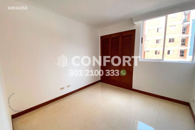 Apartamento de 3 alcobas en arriendo en Laureles, Medellín, 111 m² · foto 12 de 24