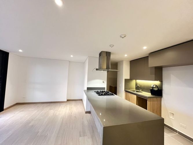 Apartamento de 3 alcobas en venta en San Antonio De Pereira, Rionegro, 91 m² · foto 6 de 24