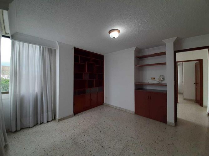 Apartamento de 3 alcobas en venta en La Flora, Cali, 126 m² · foto 9 de 20