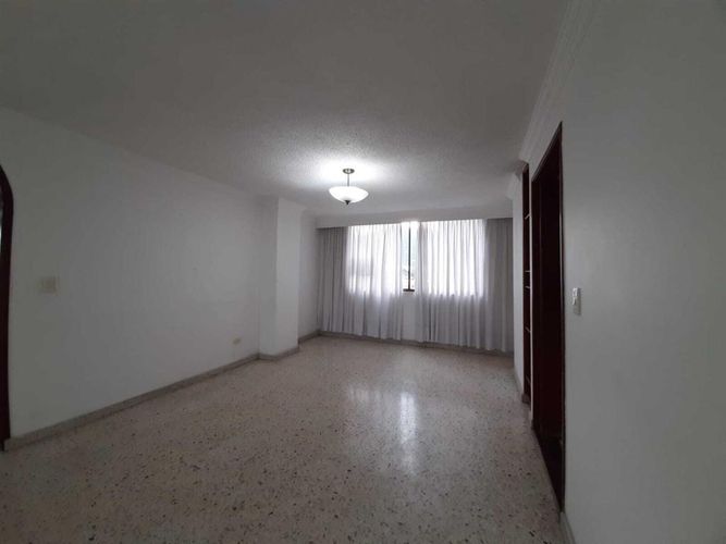 Apartamento de 3 alcobas en venta en La Flora, Cali, 126 m² · foto 14 de 20