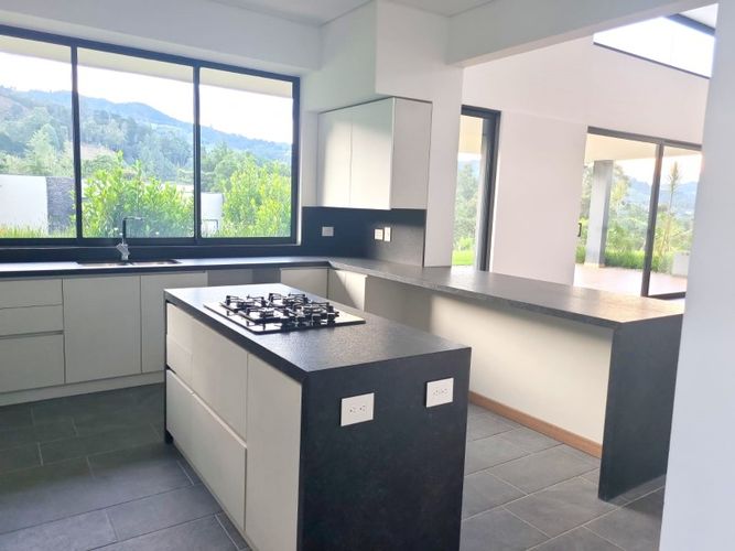 Casa de 4 alcobas en venta en Los Salados, El Retiro, 375 m² · foto 7 de 14