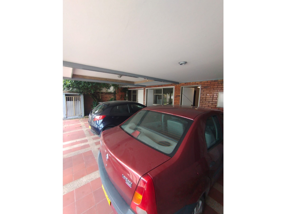 Casa en venta en Barrios Unidos, Bogotá · foto 2 de 24