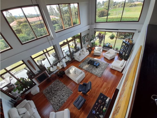 Casa de 6 alcobas en venta en Llano Grande, Rionegro, 487 m² · foto 3 de 21