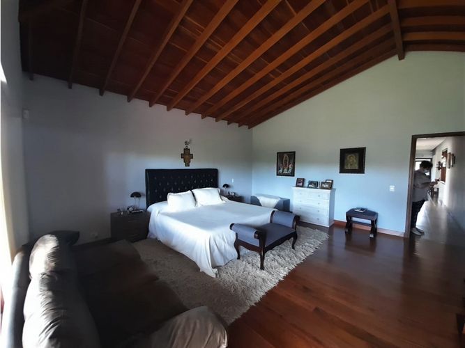 Casa de 6 alcobas en venta en Llano Grande, Rionegro, 487 m² · foto 9 de 21