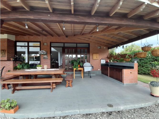 Casa de 6 alcobas en venta en Llano Grande, Rionegro, 487 m² · foto 18 de 21