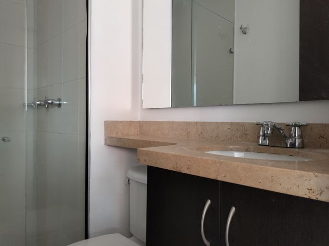 Apartamento de 4 alcobas en arriendo en El Poblado, Medellín, 84 m² · foto 18 de 18